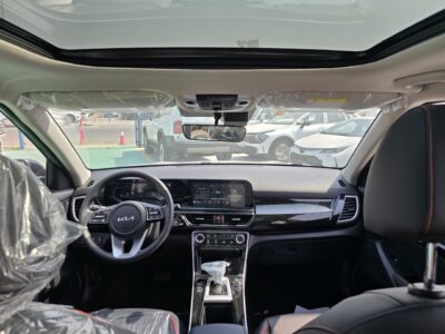 2026 Kia Seltos 2.0 Litres 4-Cylinder Petrol Engine Grey Black SUV GCC Specs Automatic