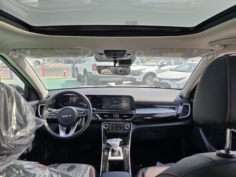 2026 Kia Seltos 2.0 Litres 4-Cylinder Petrol Engine Grey Black SUV GCC Specs Automatic