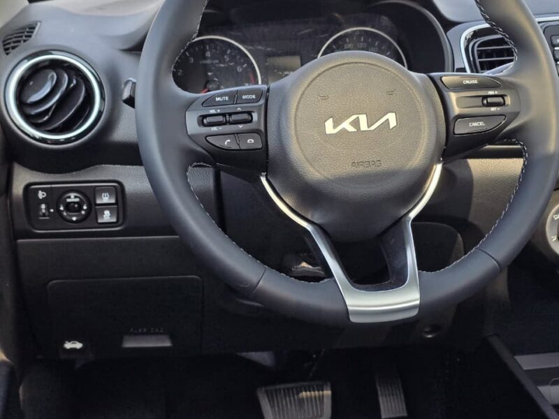 2026 Kia Pegas 1.4-liter 4-cylinder Petrol Engine White Black Sedan GCC Specs Automatic