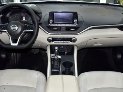2020 Nissan Altima S 4 Cylinders Petrol Engine White Beige Sedan GCC Specs Automatic