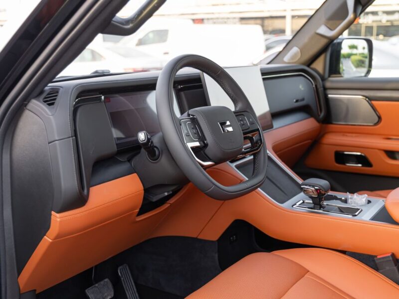 2026 ROX 01 STD 1.5 Litres 4 Cylinders Hybrid Black Orange SUV Chinese Specs Fully Loaded