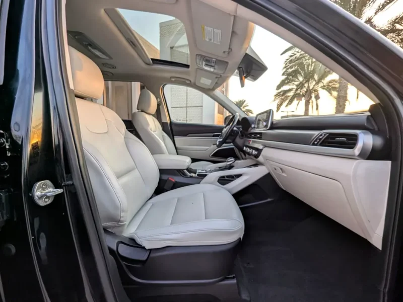 2020 Kia Telluride EX 3.8 Litres V6 Petrol Engine Black Beige SUV American Specs Excellent Condition
