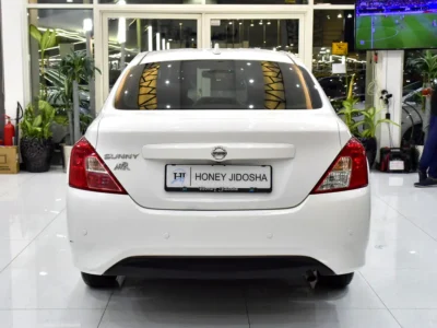 2023 Nissan Sunny EX 4 Cylinders Petrol Engine White Beige Sedan GCC Specs Automatic