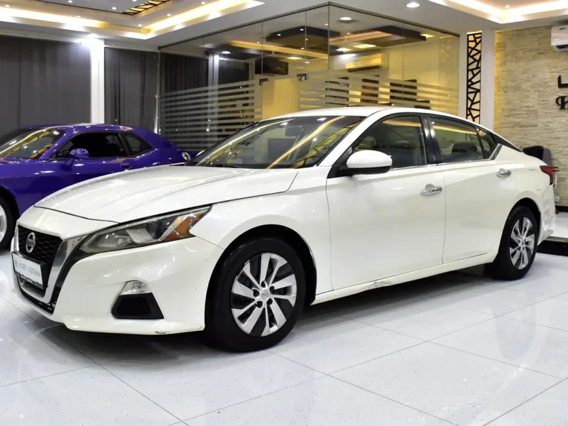 2020 Nissan Altima S 4 Cylinders Petrol Engine White Beige Sedan GCC Specs Automatic