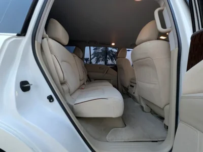 2019 Nissan Patrol SE 4.0L 6 Cylinders Petrol Engine White Beige SUV GCC Spec Excellent Condition