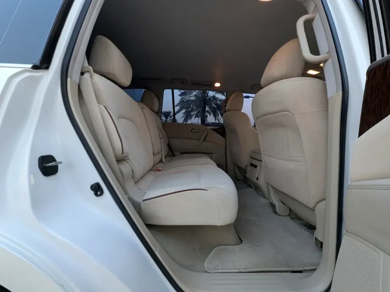 2019 Nissan Patrol SE 4.0L 6 Cylinders Petrol Engine White Beige SUV GCC Spec Excellent Condition