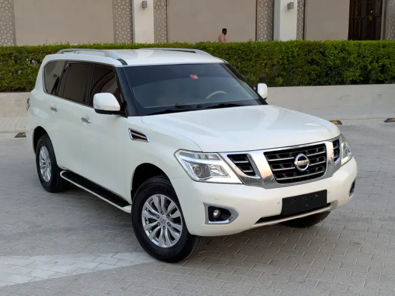 2019 Nissan Patrol SE 4.0L 6 Cylinders Petrol Engine White Beige SUV GCC Spec Excellent Condition
