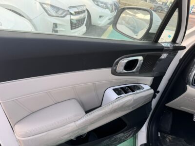2026 Kia Sorento Hybrid 1.6-liter Turbocharged 4-cylinder Engine White Beige SUV GCC