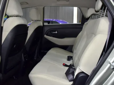 2017 Kia Carens EX 4 Cylinders Petrol Engine Beige Crossover GCC Specs Automatic