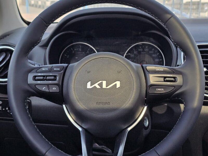 2026 Kia Pegas 1.4-liter 4-cylinder Petrol Engine White Black Sedan GCC Specs Automatic