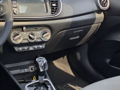 2026 Kia Pegas 1.4-liter 4-cylinder Petrol Engine White Black Sedan GCC Specs Automatic