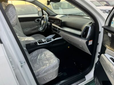 2026 Kia Sorento Hybrid 1.6-liter Turbocharged 4-cylinder Engine White Beige SUV GCC