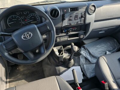 2026 Toyota Land Cruiser 79 LX 4.0L 6 Cylinders Petrol Engine White Black Pickup Truck GCC