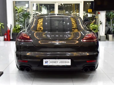 2014 Porsche Panamera GTS 8 Cylinders Petrol Engine Brown Black Wagon GCC Specs Automatic