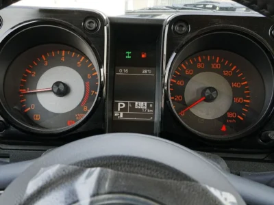 2026 SUZUKI JIMNY GLX 1.5L 4 Cylinders Petrol Engine Yellow Black SUV GCC Specs Automatic