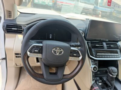 2025 Toyota Land Cruiser VX 3.5 Litres 6 Cylinders HYBRID Engine White Beige SUV GCC Specs