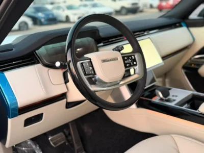 2026 Land Rover Range Rover HSE P400 3.0 L Inline-6 Petrol Engine Black Beige SUV GCC Specs