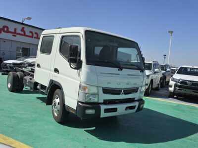 2026 Mitsubishi Fuso Canter Double Cab 3.0 Liter 4-cylinder Turbo Diesel White Black Truck