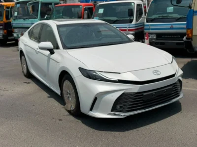 2026 Toyota Camry GLE HEV 2.5 Litres 4 Cylinders Engine White Beige Sedan GCC Specs Automatic