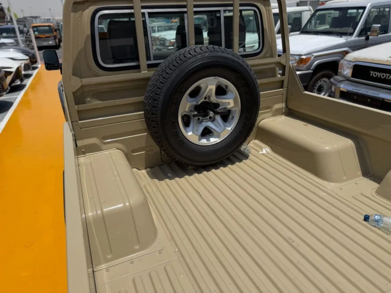 2022 Toyota Land Cruiser 70 LC79 4.0L 6 Cylinders Petrol Engine Beige Pickup Truck GCC