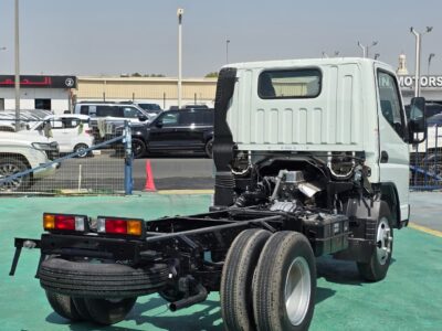 2026 MITSUBISHI CANTER SHORT CHASSIS 4.2-liter Diesel engine White Grey Truck GCC