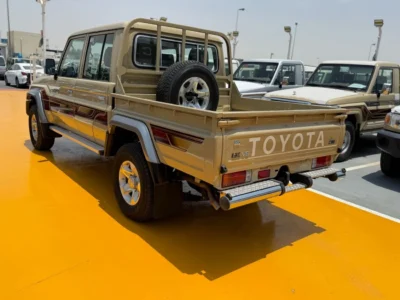 2022 Toyota Land Cruiser 70 LC79 4.0L 6 Cylinders Petrol Engine Beige Pickup Truck GCC