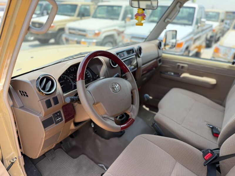 2022 Toyota Land Cruiser 70 LC79 4.0L 6 Cylinders Petrol Engine Beige Pickup Truck GCC