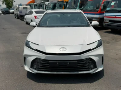 2026 Toyota Camry GLE HEV 2.5 Litres 4 Cylinders Engine White Beige Sedan GCC Specs Automatic