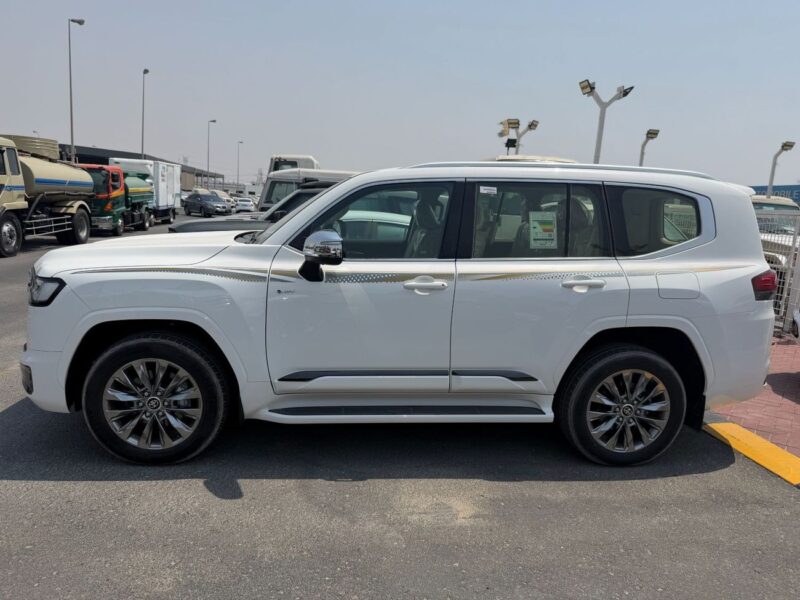 2025 Toyota Land Cruiser VX 3.5 Litres 6 Cylinders HYBRID Engine White Beige SUV GCC Specs
