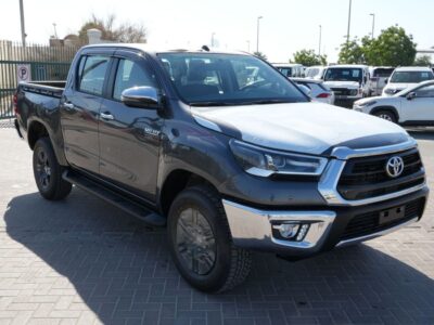 2026 TOYOTA HILUX SR5 DCAB 2.8 Litres 4 Cylinders Diesel Engine Grey Black Pickup Truck GCC