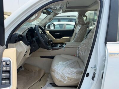 2025 Toyota Land Cruiser VX 3.5 Litres 6 Cylinders HYBRID Engine White Beige SUV GCC Specs