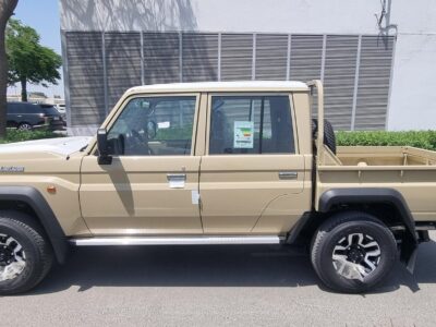 2026 Toyota Land Cruiser DOUBLE CABIN LX 4.0L 6 Cylinders Petrol Engine Beige Pickup Truck