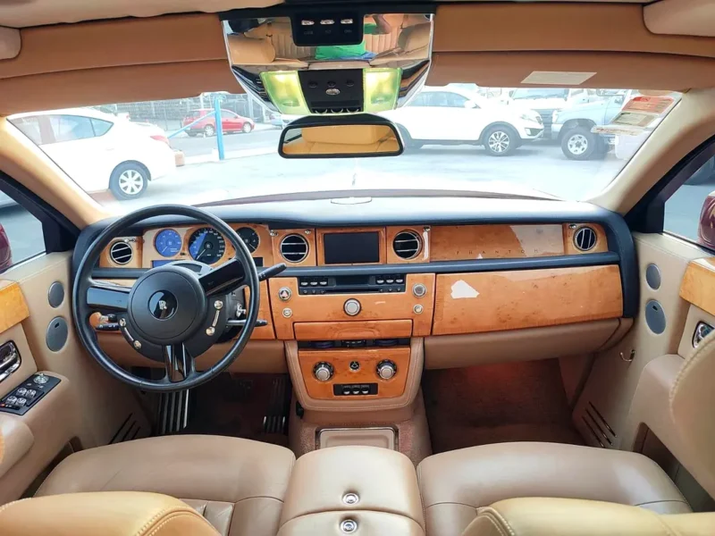 2007 Rolls-Royce Phantom 6.75 liters V12 Petrol Engine Maroon Beige Sedan GCC Specs