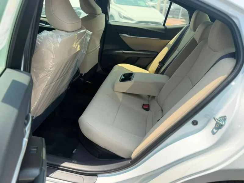 2026 Toyota Camry GLE HEV 2.5 Litres 4 Cylinders Engine White Beige Sedan GCC Specs Automatic