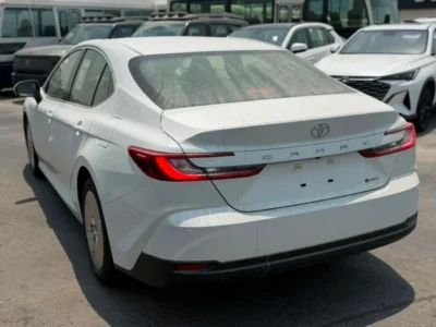 2026 Toyota Camry GLE HEV 2.5 Litres 4 Cylinders Engine White Beige Sedan GCC Specs Automatic
