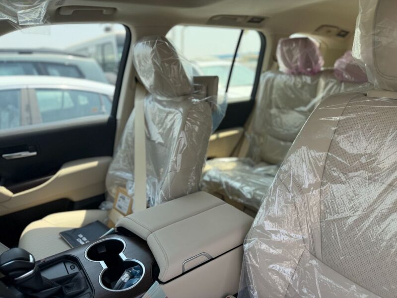 2025 Toyota Land Cruiser VX 3.5 Litres 6 Cylinders HYBRID Engine White Beige SUV GCC Specs