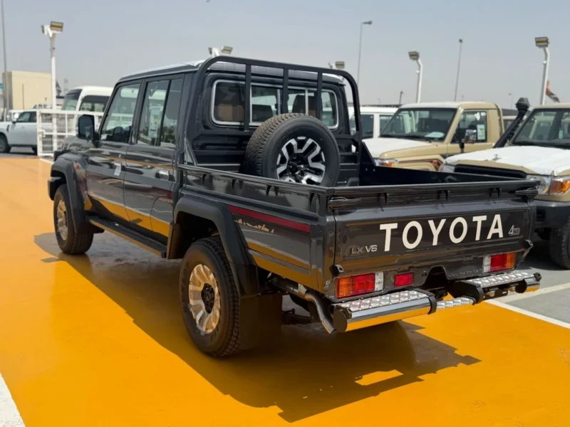 2026 Toyota Land Cruiser LC79 4.0L 6 Cylinders Petrol Engine Grey Tan Pickup Truck GCC