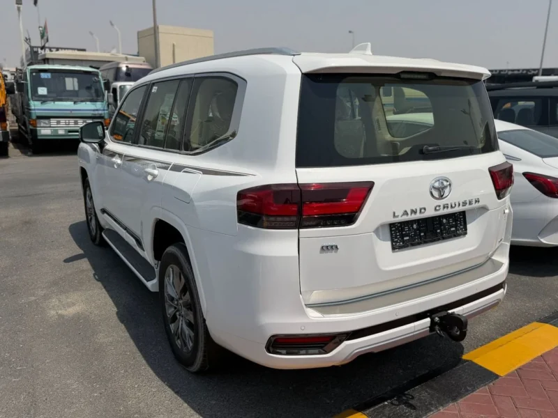 2025 Toyota Land Cruiser VX 3.5 Litres 6 Cylinders HYBRID Engine White Beige SUV GCC Specs