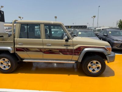 2022 Toyota Land Cruiser 70 LC79 4.0L 6 Cylinders Petrol Engine Beige Pickup Truck GCC