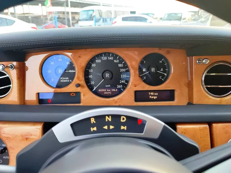 2007 Rolls-Royce Phantom 6.75 liters V12 Petrol Engine Maroon Beige Sedan GCC Specs