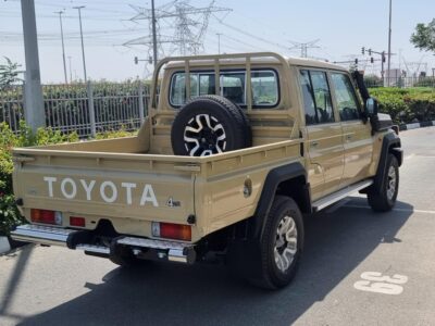 2026 Toyota Land Cruiser DOUBLE CABIN LX 4.0L 6 Cylinders Petrol Engine Beige Pickup Truck