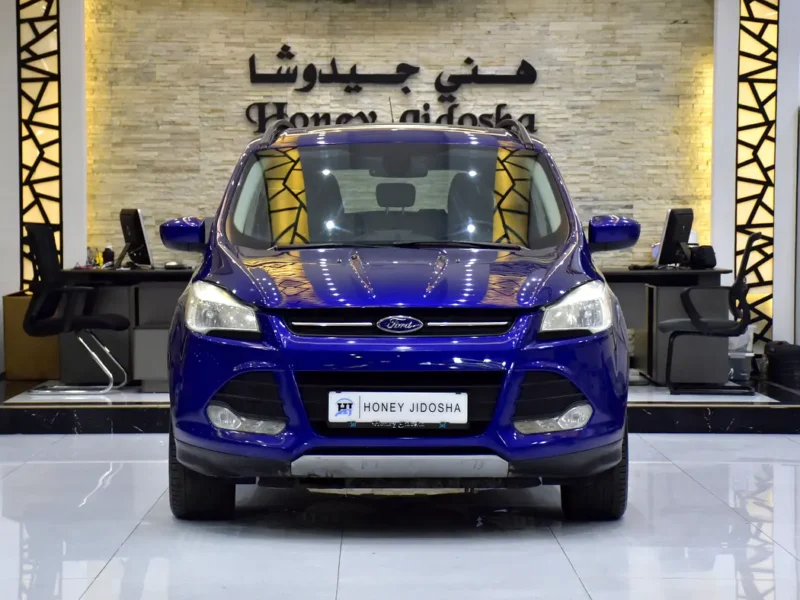 2014 Ford Escape SEL 4 Cylinders Petrol Engine Blue Beige Crossover GCC Specs Automatic