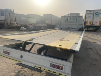 2026 MITSUBISHI CANTER RECOVERY 4.2-liter 4 Cylinder Diesel engine White Grey Truck GCC