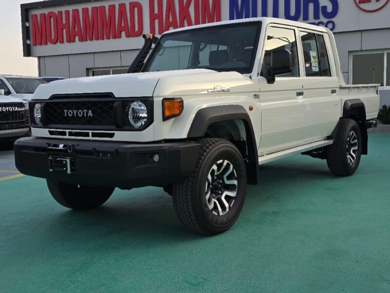 2026 Toyota Land Cruiser 79 LX 4.0L 6 Cylinders Petrol Engine White Black Pickup Truck GCC