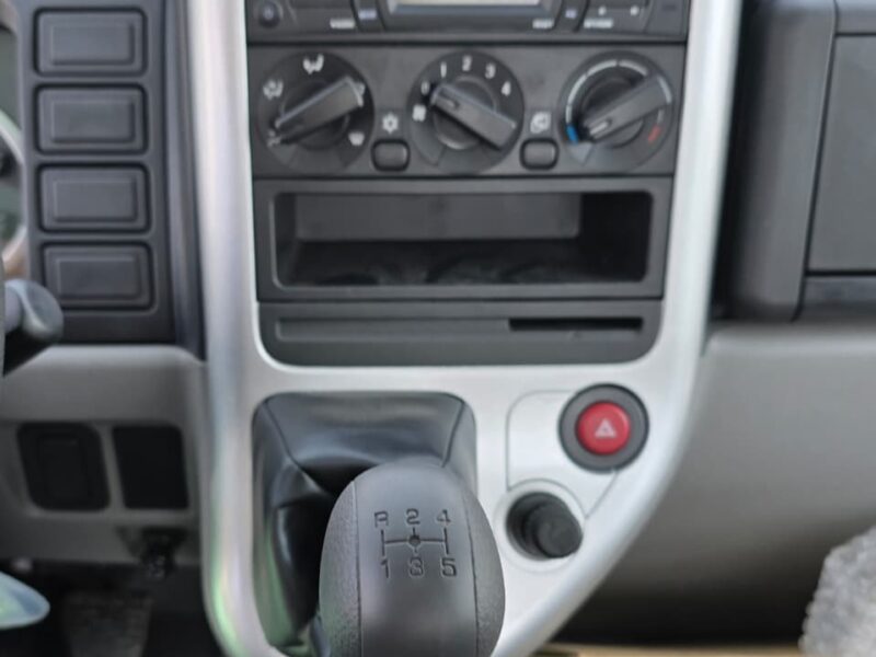 2026 MITSUBISHI CANTER SHORT CHASSIS 4.2-liter Diesel engine White Grey Truck GCC