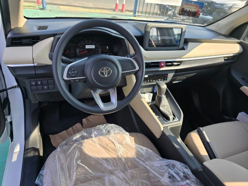 2026 Toyota Yaris 1.3 Litres 4-Cylinder Petrol Engine White Beige Sedan GCC Specs