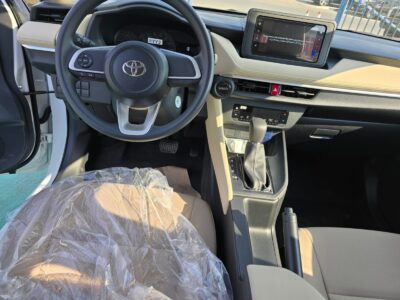 2026 Toyota Yaris 1.3 Litres 4-Cylinder Petrol Engine White Beige Sedan GCC Specs