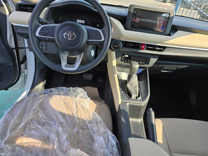 2026 Toyota Yaris 1.3 Litres 4-Cylinder Petrol Engine White Beige Sedan GCC Specs