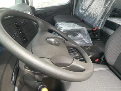 2026 MITSUBISHI CANTER RECOVERY 4.2-liter 4 Cylinder Diesel engine White Grey Truck GCC