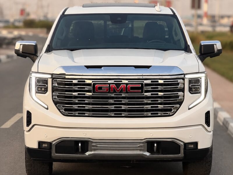 2022 GMC Sierra K1500 Denali 5.3 Litres V8 Petrol Engine White Black Pickup Truck US Spec